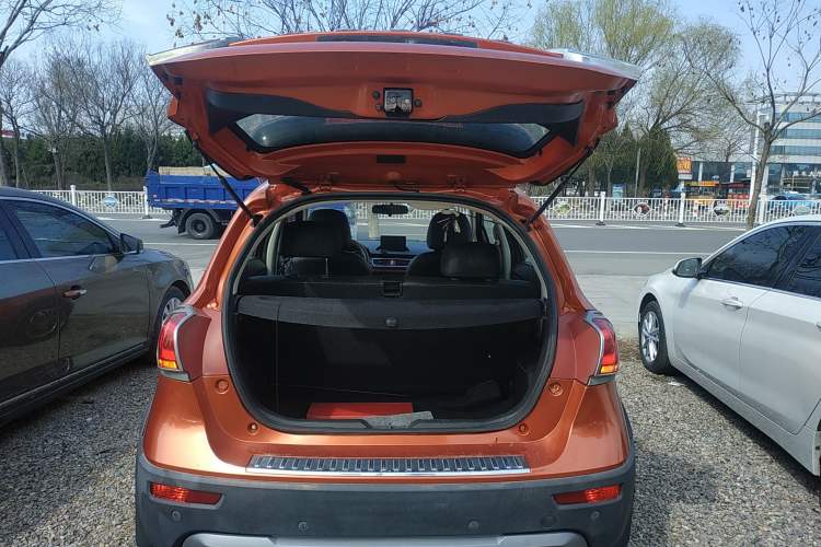 Used Haval H1 2016 Revised Version Blue Badge 1.5L AMT Luxury Edition
