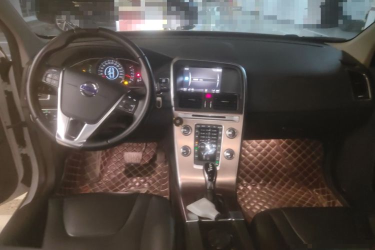 Used Volvo XC60 2017 T5 AWD Smart Upgrade Edition
