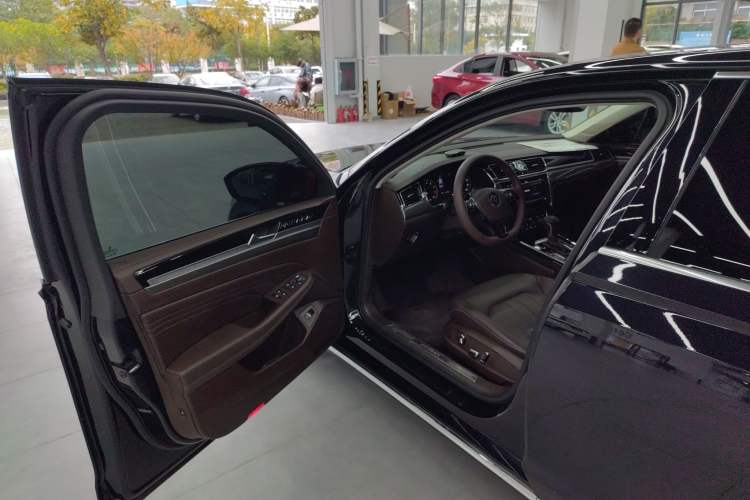 Used Volkswagen Phideon 2021 380TSI Luxury Edition
