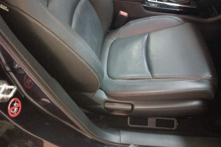 Used Honda Envix 2019 180TURBO CVT Enjoyment Edition China VI Right Front Seat