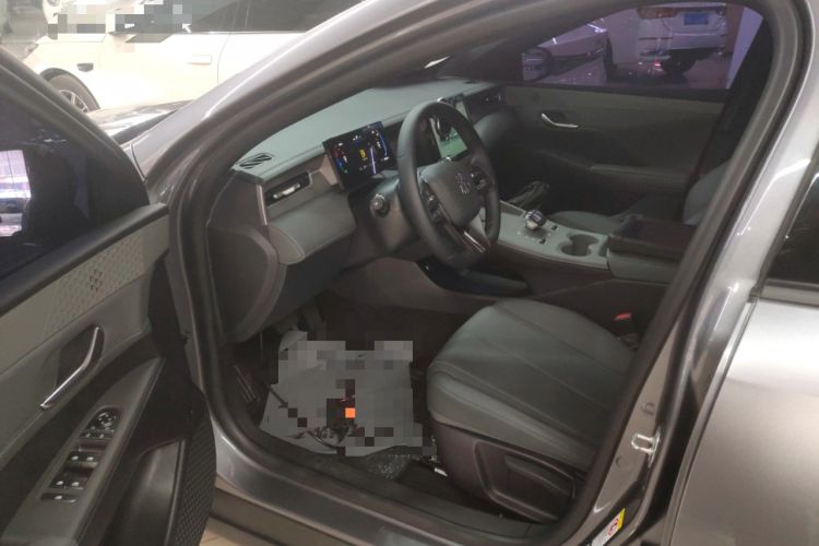 Used BYD Qin PLUS 2025 DM-i Smart Drive 55KM Leading Model Driver Seat