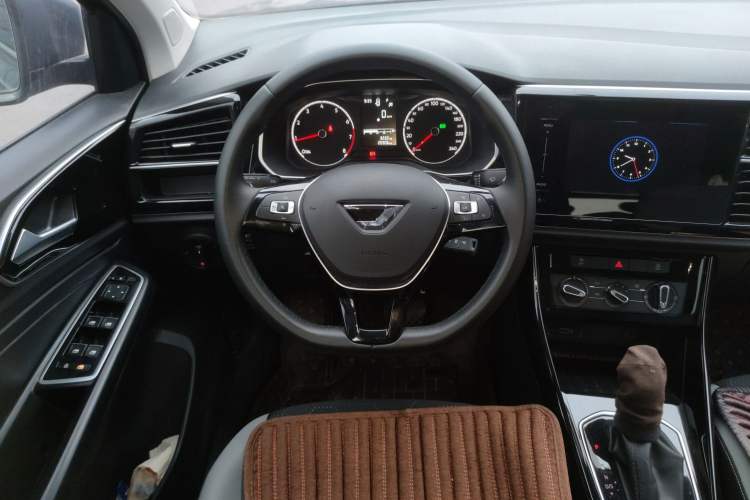 Used Jetta VS5 2022 280TSI Automatic Trendy Pro Version
