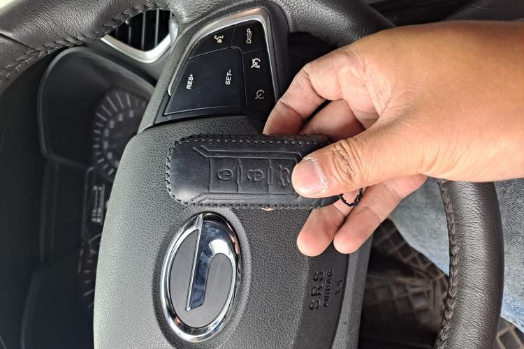 Used GAC Trumpchi GS4 2017 235T Automatic Two-Wheel Drive Luxury Smart Connectivity Version Vehicle Key