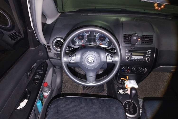Used Suzuki SX4 2011 Revised 1.6L Automatic Dynamic Version
