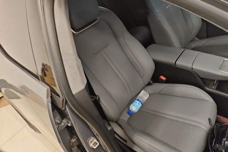 Used Zeekr X 2025 5-Seater Rear-Drive Version Right Front Seat