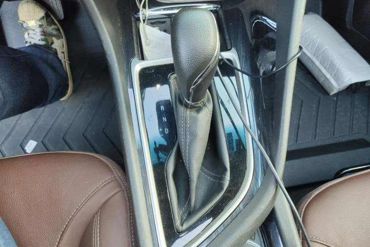 Used Buick GL6 2018 18T 6-Seater Prestige Model
