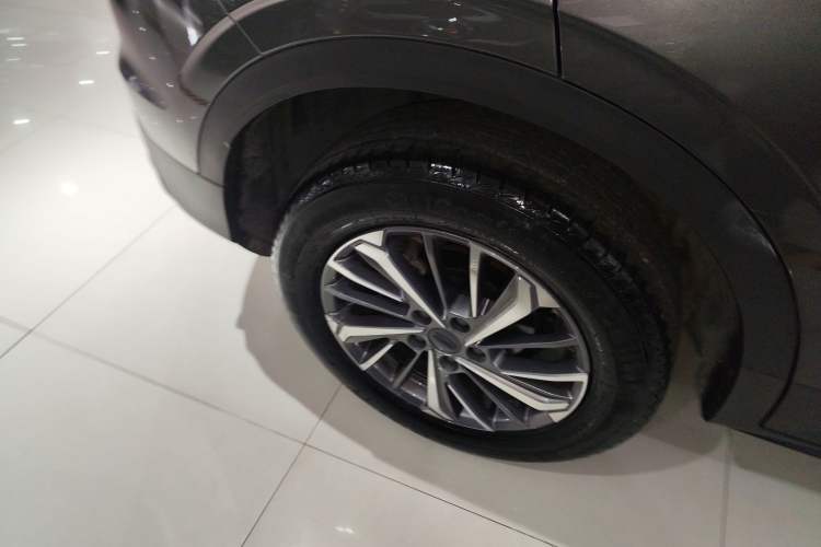 Used Geely Auto Coolray 2021 1.4T DCT Platinum Edition Right Rear Wheel Hub