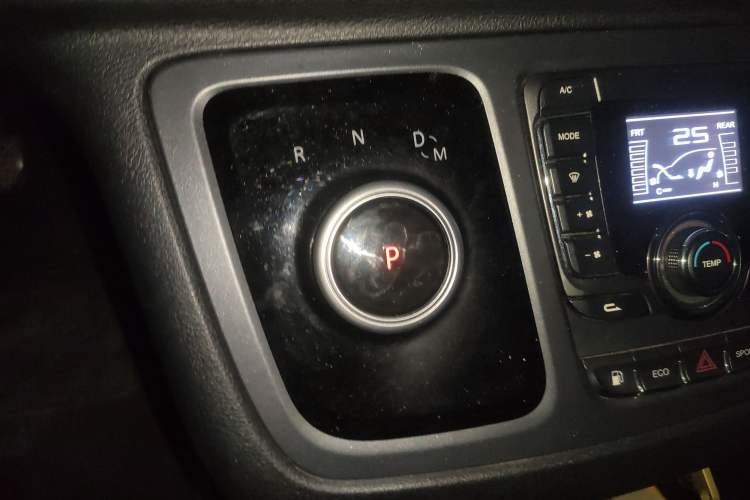 Used SAIC MAXUS G10 2021 2.0T Automatic Elite Edition Gasoline 7-Seater