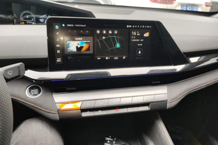 Used CHANGAN UNI-V 2022 1.5T Sport Edition Audio And AC Panel