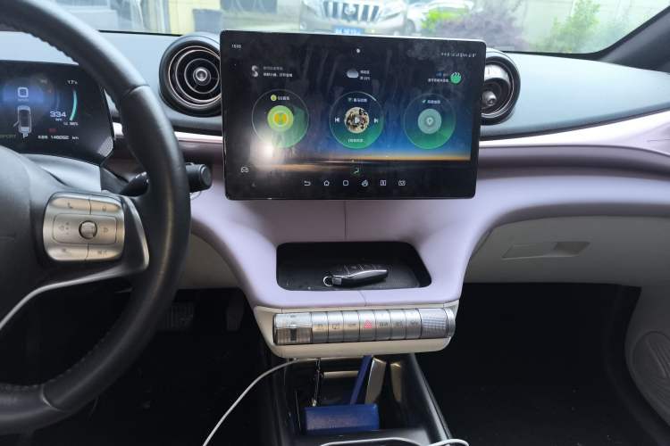 Used BYD Dolphin 2021 405 km Fashion Edition Audio And AC Panel