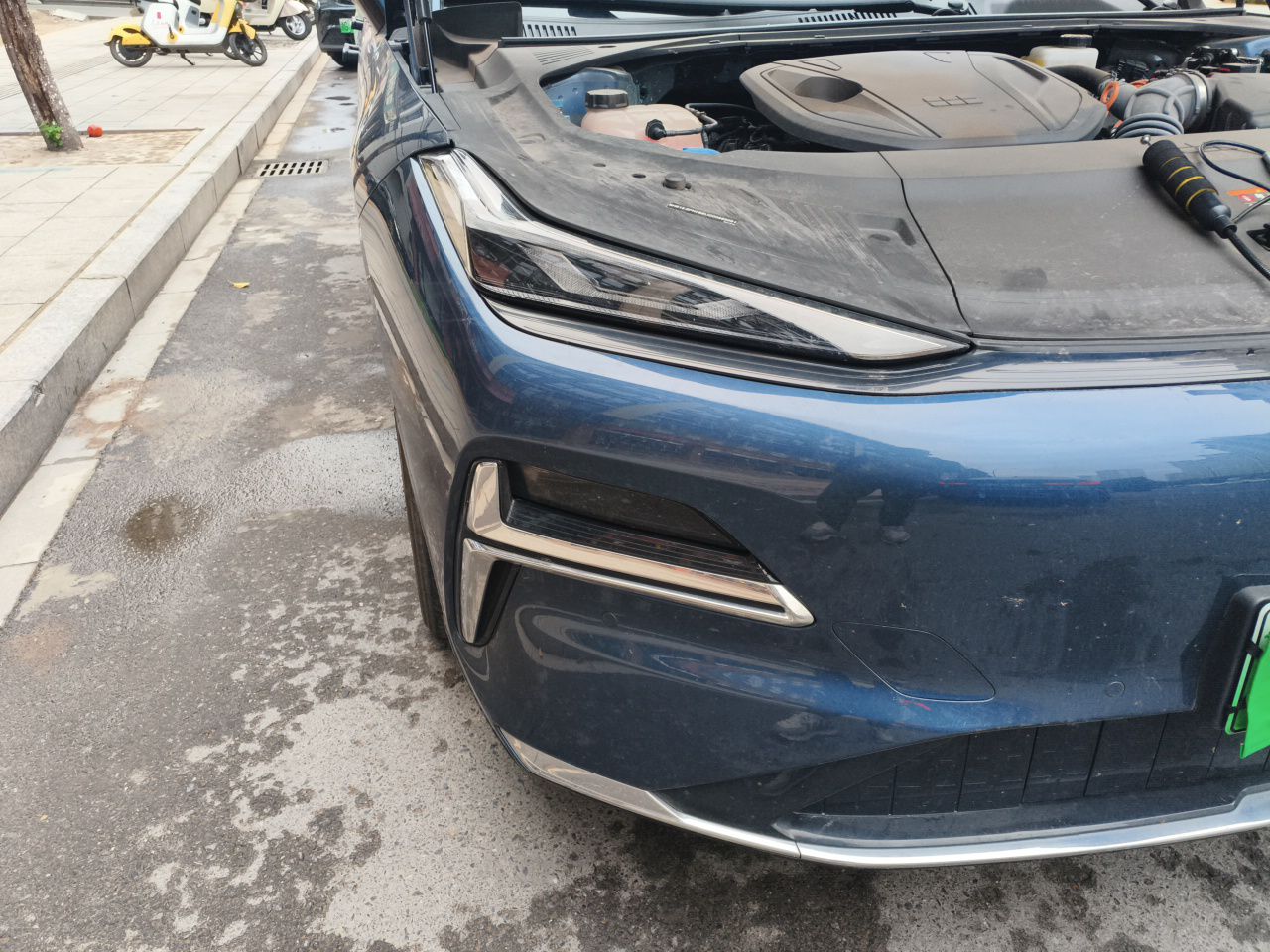 Geely Galaxy 8 2025 130km EM-i Deluxe Edition — снимка 7