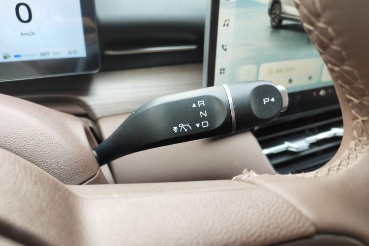 Used Wuling Xingguang S 2024 130 km Flagship Version Gear Lever