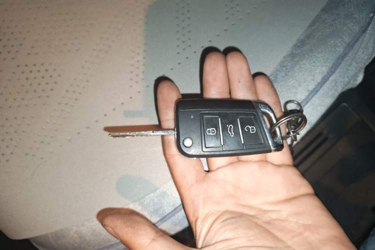 Used Volkswagen Santana 2016 1.4L Manual Fashion Edition Vehicle Key