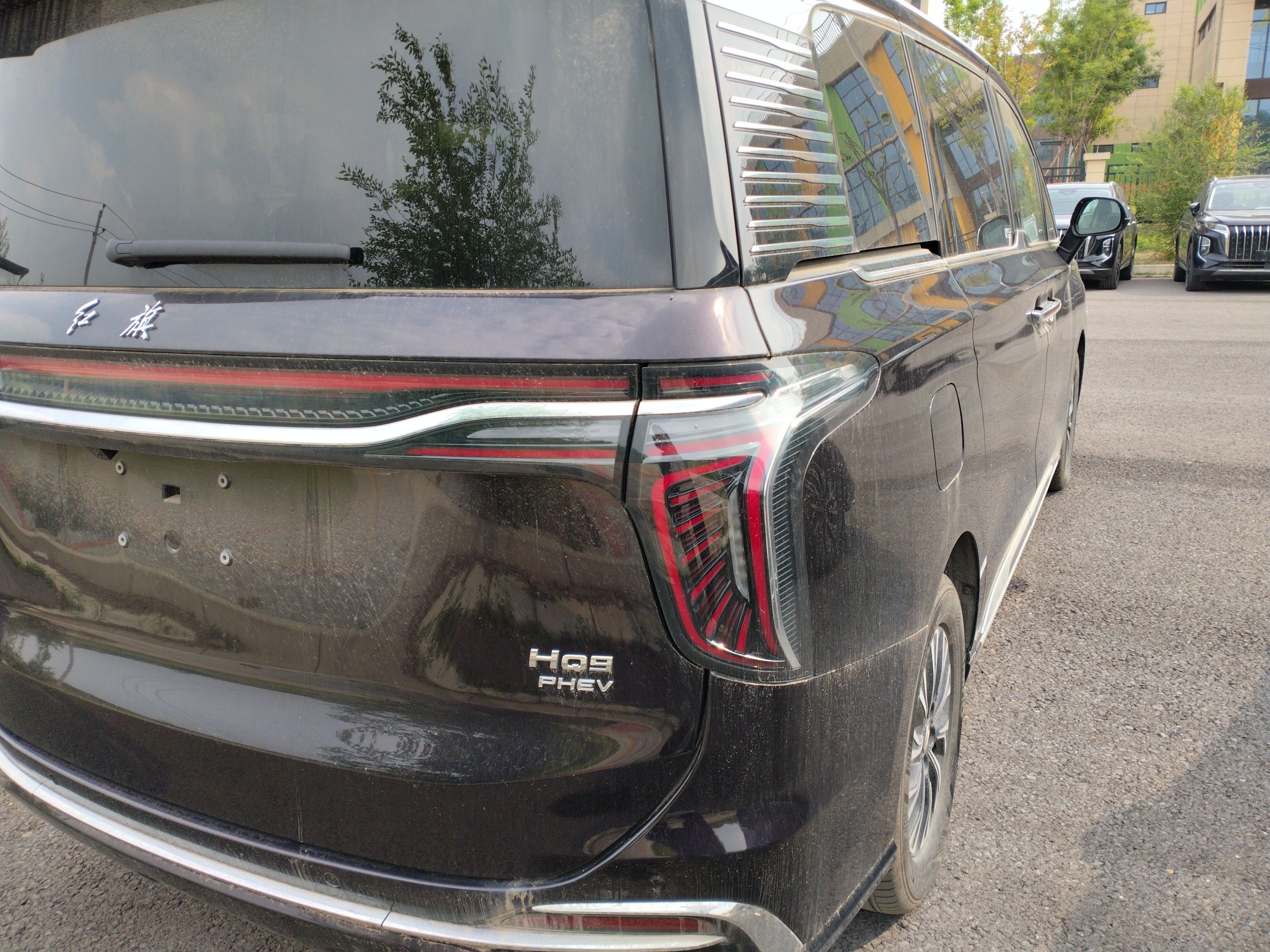 Hongqi HQ9 PHEV 2024 2.0T Four-Wheel Drive Business Edition — снимка 9