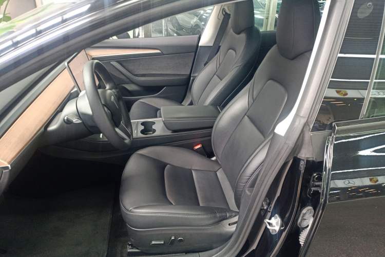 Used Tesla Model 3 2022 Rear-Wheel-Drive Version Left Front Seat