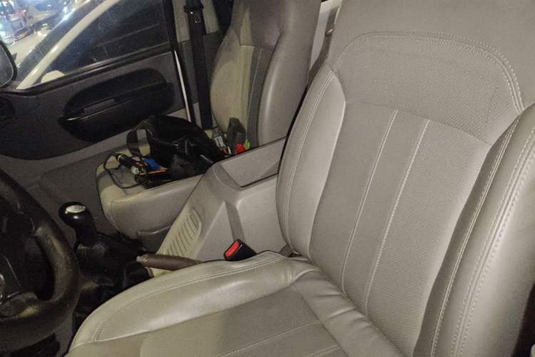 Used FORTHING Lingzhi 2016 M3 1.6L 7-Seater Luxury Model China V Standard
