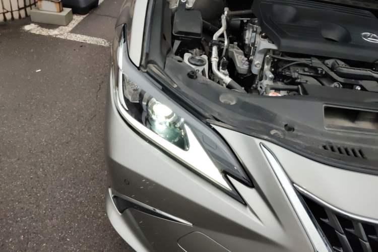 Used Lexus ES 2022 200 Excellence Edition Right Front Headlight