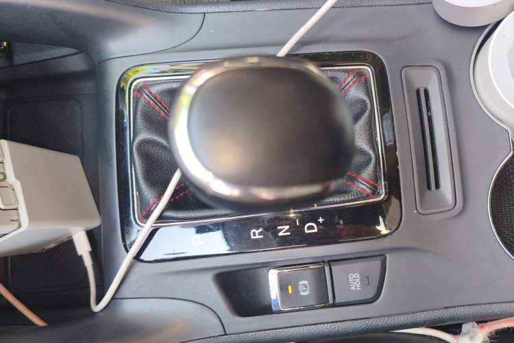 Used CHANGAN CS75 2016 1.8T Automatic Elite Model China IV Standard