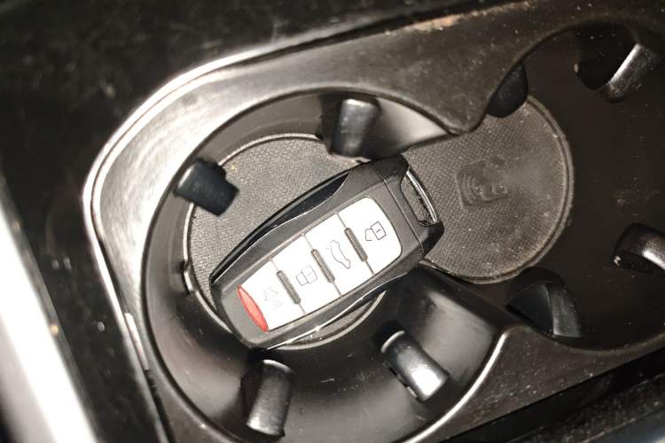 Used Haval H6 2018 Blue Label Sport Edition 1.5T Manual Two-Wheel Drive Elite Model Vehicle Key