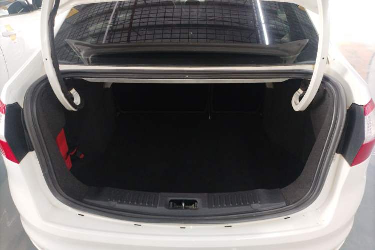 Used Ford Fiesta 2013 Sedan 1.5L Manual Fashion Edition