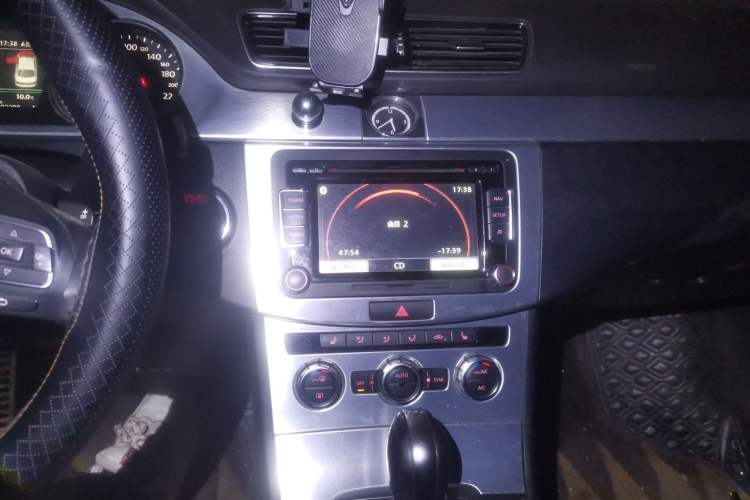 Used Volkswagen FAW-Volkswagen CC 2016 1.8TSI Luxury Model Audio And AC Panel