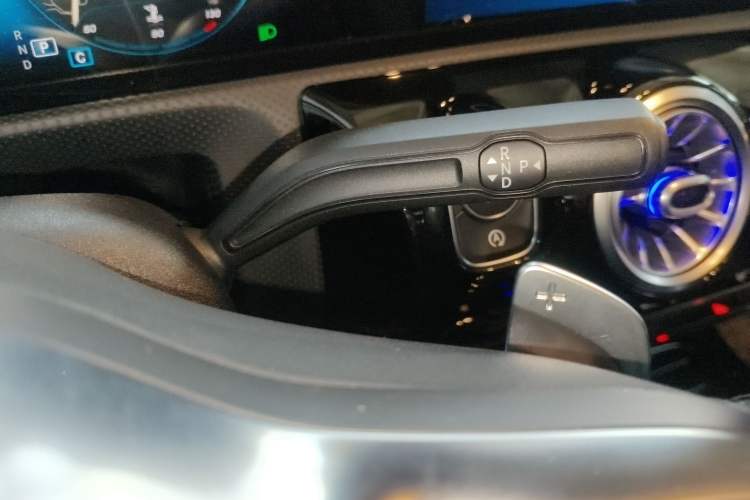 Used Mercedes-Benz A-Class 2021 A 200 L Sport Sedan Fashion Model
