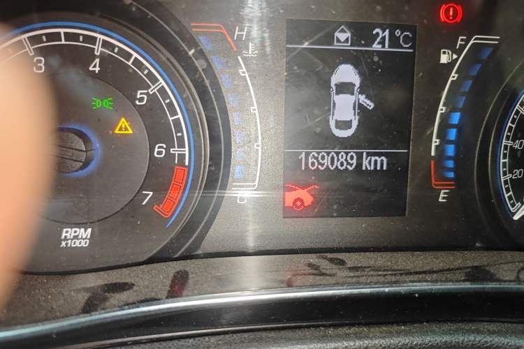 Used Fiat Viaggio 2012 1.4T Manual Enjoyment Edition Odometer Close Up