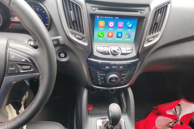 Used CHANGAN CS75 2015 1.8T Automatic 4x4 Prestige Model China V Emission Standard
