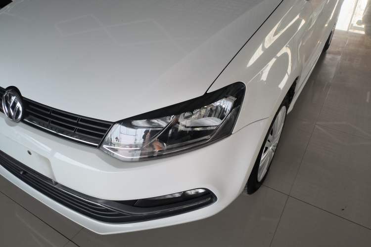 Used Volkswagen Polo 2016 1.6L Automatic Comfort Model
