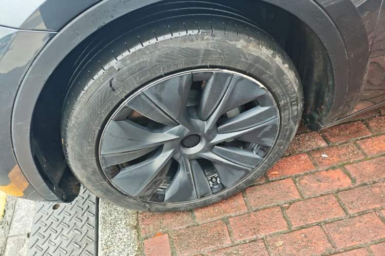 Used Tesla Model Y 2024 Rear-Wheel-Drive Version
