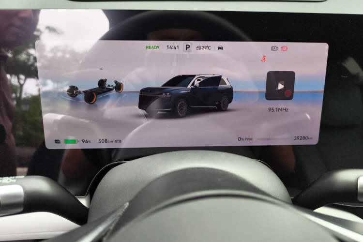 Used Hima AITO M9 2024 All-Electric Max Version 100 kWh 6-Seater