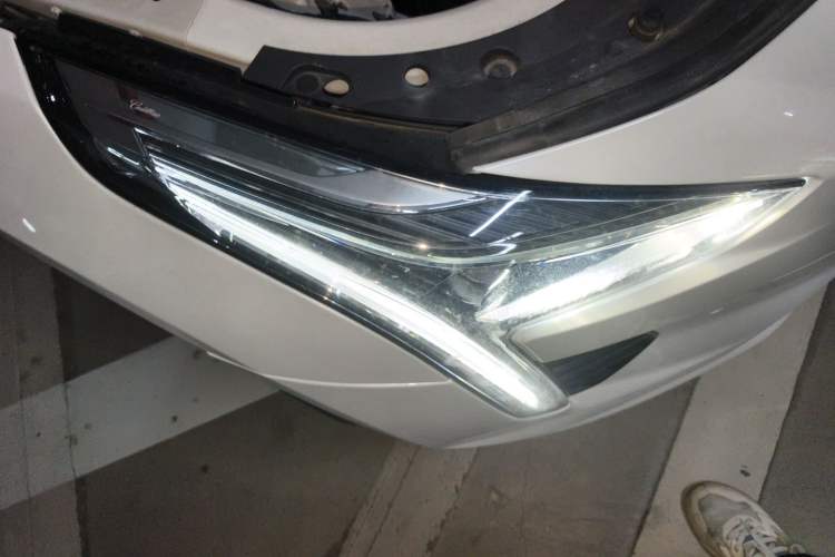 Used Cadillac CT6 2022 28T Luxury Edition Right Front Headlight