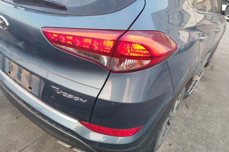 Used Hyundai Tucson 2015 1.6T Dual-Clutch Two-Wheel-Drive Leading Model
