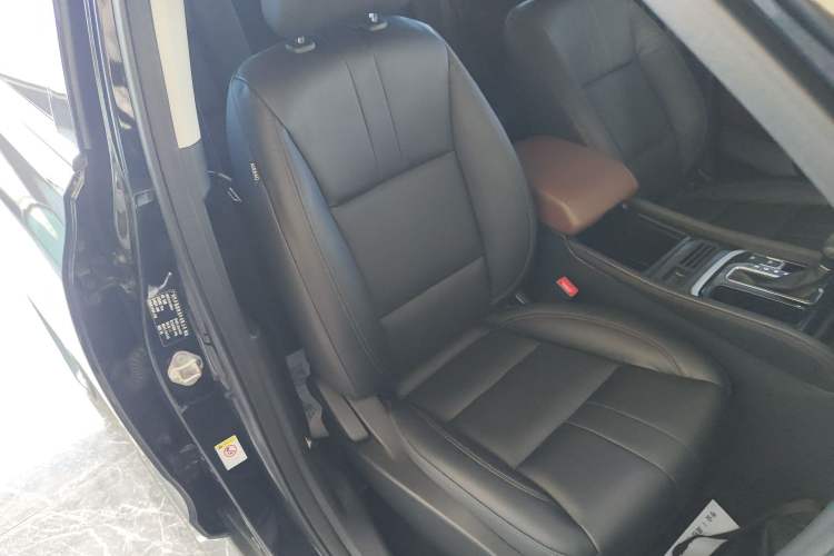 Used GAC Trumpchi GS7 2017 280T Two-Wheel Drive Luxury Model Right Front Seat