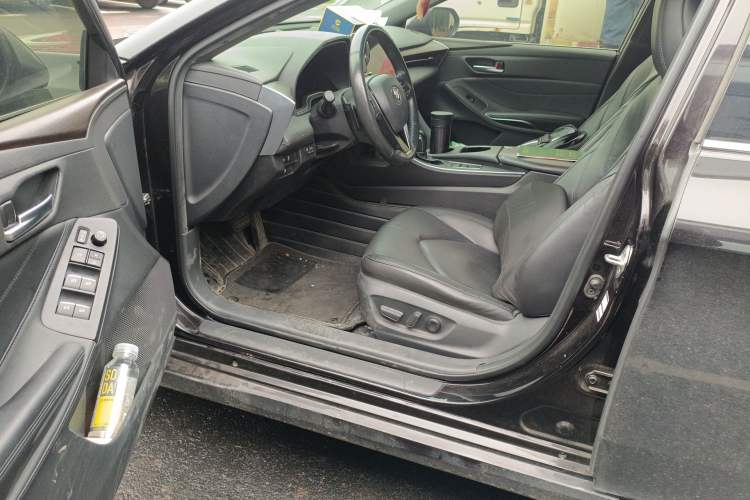 Used Toyota Avalon 2021 2.5L Luxury Edition Driver Seat