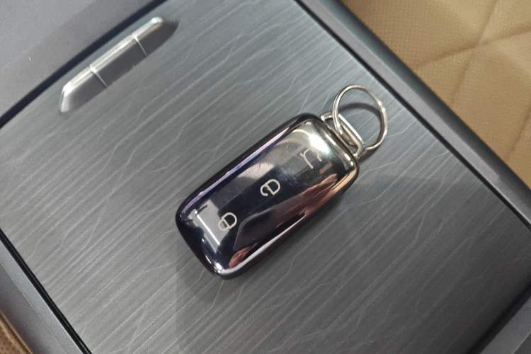 Used Geely Galaxy L6 2023 60km PLUS Vehicle Key