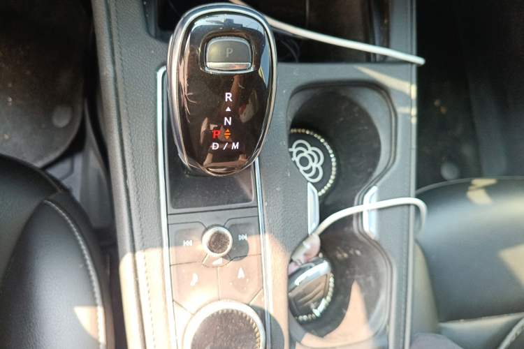 Used Cadillac XT4 2020 28T Two-Wheel-Drive Leading Version
