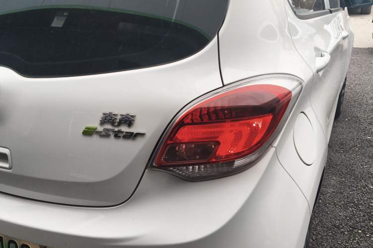 Used CHANGAN Benni E-Star 2021 National Edition Colorful Version Lithium Iron Phosphate (31.86 kWh)
