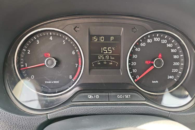 Used Volkswagen Polo 2014 1.6L Cross Polo Automatic Odometer Close Up