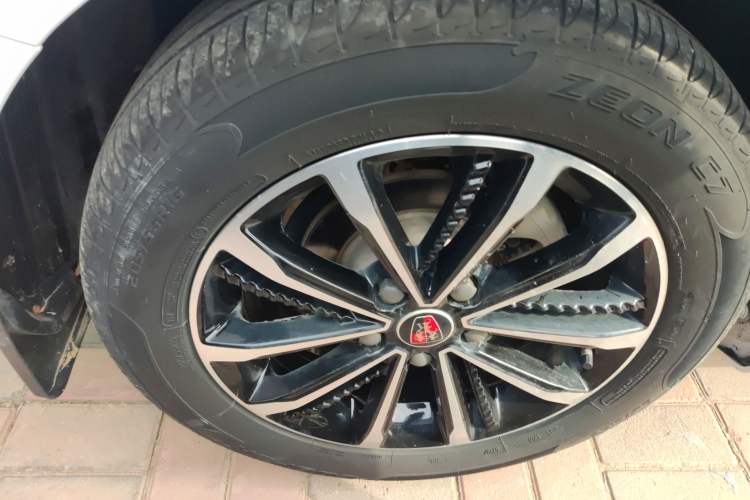 Used Roewe i5 2020 1.5L Manual 4G Connect Leehao Flagship Edition Exterior 5