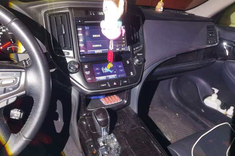 Used Toyota Crown 2015 2.0T Fashion Edition