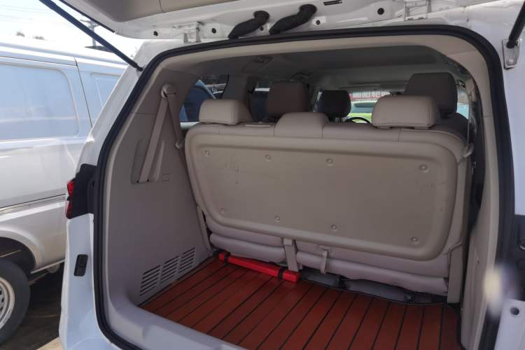 Used Buick GL8 2023 Land Executive Class Smart Enjoyment Model