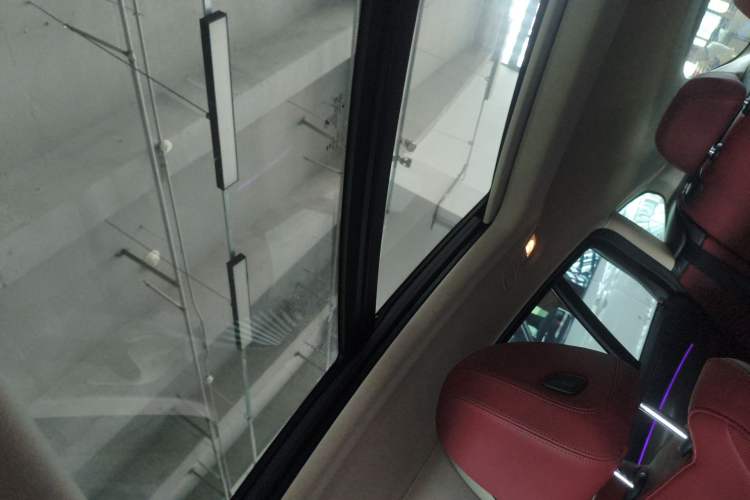 Used BMW X4 2022 xDrive 25i M Sport Package Headliner