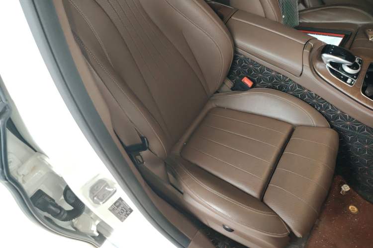 Used Mercedes-Benz E-Class 2017 E 200 L 4MATIC Right Front Seat