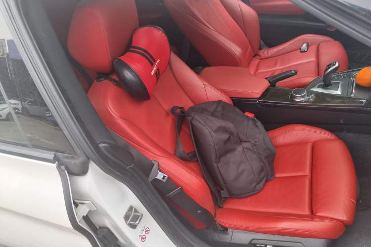 Used BMW 3 Series GT 2019 330i xDrive M Sport Night Edition Right Front Seat