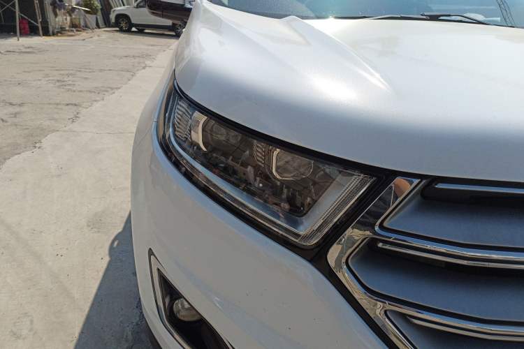 Used Ford Edge 2016 EcoBoost 245 Two-Wheel-Drive Titanium 7-Seater
