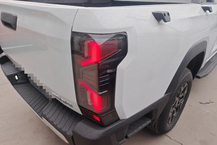 Used RELY Venucia R08 2025 Model 2.3T 6MT 2WD Diesel Long Box Exclusive Edition Exterior 3