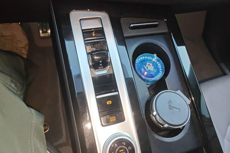 Used Volkswagen Tavendor 2024 380TSI All-Wheel Drive R-Line Cruise Edition
