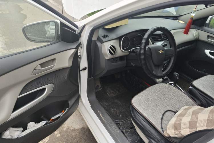 Used Chevrolet Sail 2015 Sail 3 1.3L AMT Ideal Edition Driver Seat