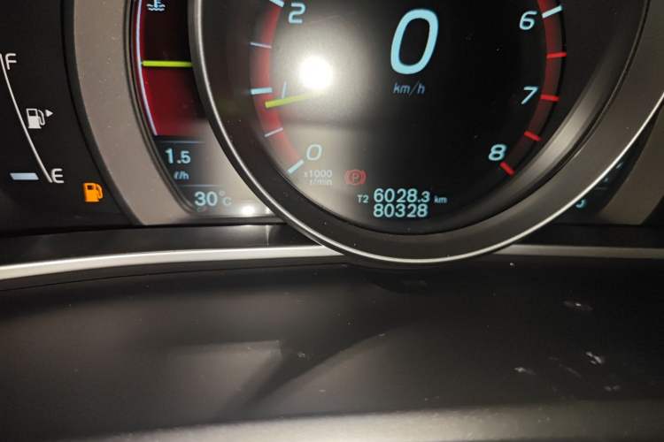 Used Volvo V40 2015 1.6T Zhiyi Edition
